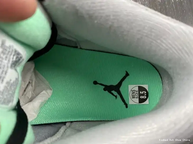 Kick Theory Jordan Glow Green Air 3 CT8532-031 0507